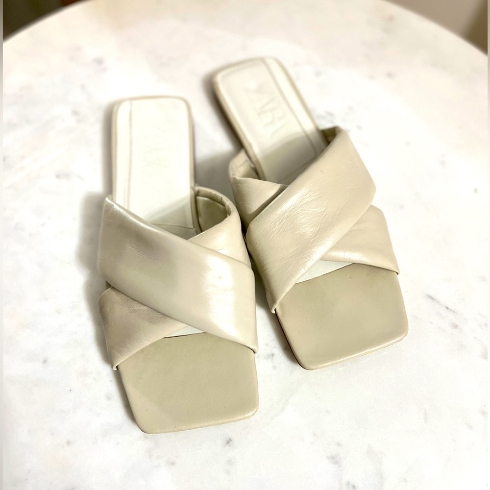 Zara beige slides